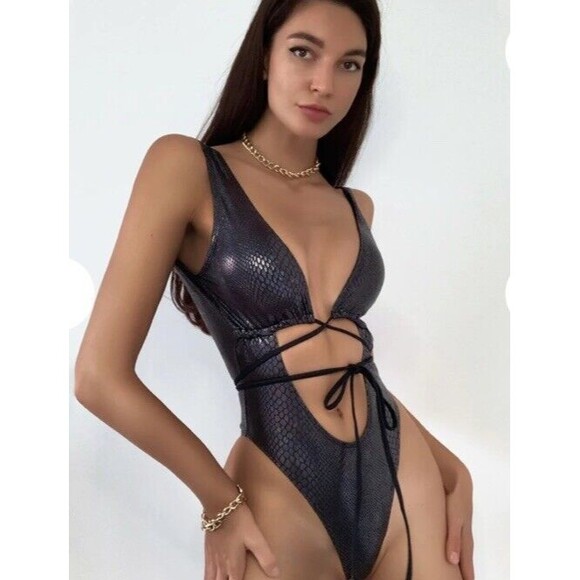 Monokini Swimsuit Womens S Iridescent Black Snake Skin Print High Cut Out Wrap - Picture 1 of 6